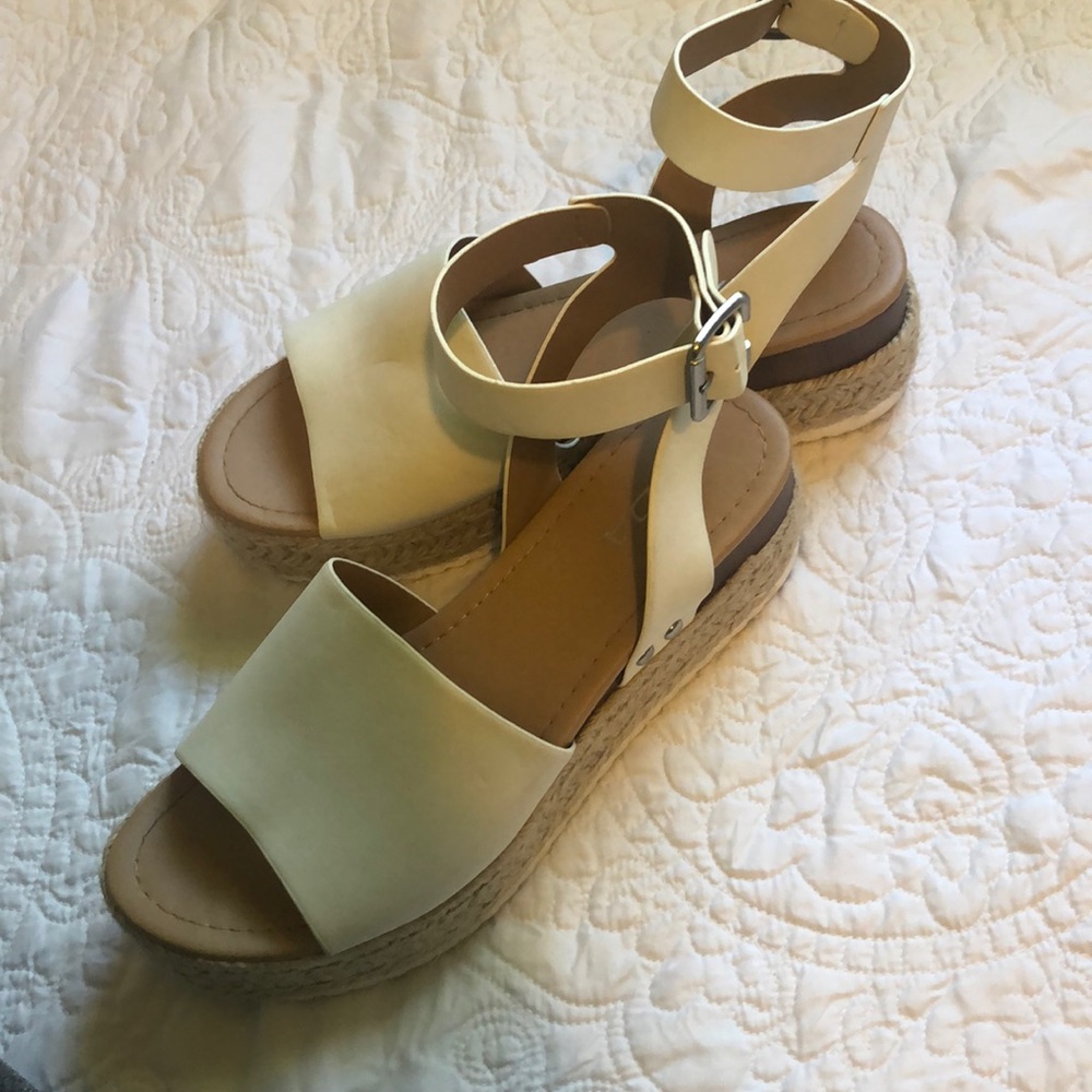 Off white wedges